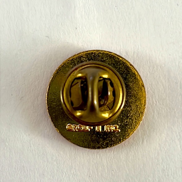 McDonal’s Crew Pin - Picture 2 of 2